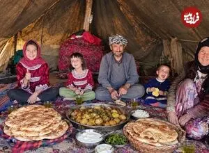 ببینید| غذای روستایی در افغانستان؛ پخت نان و سیب زمینی در تنور در کوهستان