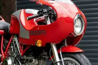تصاویر| موتورسیکلت کمیاب دوکاتی MH900e ؛ مرکز توجه کلکسیونرها