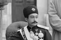 تصاویر؛ سفر به عصر قاجار؛ از «رضاخان و سفیر شوروی» تا «پسر مظفرالدین شاه و خدمتکارش»