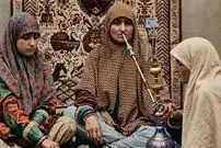 عکس| سفر به عصر قاجار؛ از «نینا خانم و گداها» تا «پلوخوری در محفل زنانه»