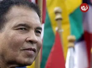 عکس| سفر در زمان؛ «محمدعلی کلی» در حال تست یک استیک؛ سال 1341