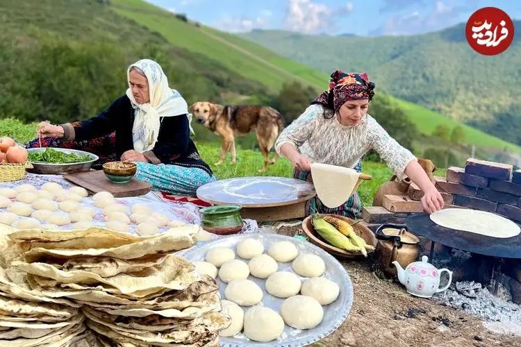 ببینید| غذای روستایی در ایران؛ پخت نان تافتون و تهیه عدسی در کوهستان