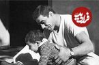 عکس| سفر در زمان؛ «بابک پسر غلامرضا تختی» با دوبنده کشتی در نوجوانی؛ سال 58