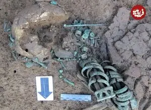 کشف مقبرۀ 3 هزارسالۀ زنی با 19 دستبند و 8 انگشتر