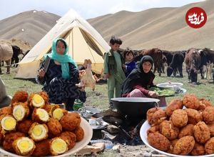 ببینید؛ غذای عشایری در افغانستان؛ پخت یک غذای سنتی با تخم مرغ و مرغ در طبیعت