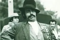 عکس| سفر زمان؛ دیدار «مرتضی عقیلی و همایون» در 78 و 85 سالگی؛ سال 1401