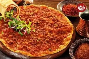 لاهماجون خوش‌عطر و ترد؛ پیتزای گوشتی ارمنی