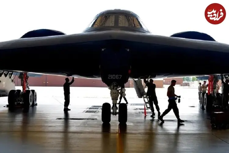 خلبانان بمب‌افکن B-2 در ماموریت‌های طولانی چگونه می‌خوابند؟