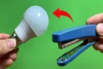(ویدئو) نحوه تعمیر لامپ LED با منگنه به سبک برقکار مشهور ایرلندی