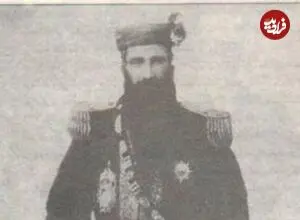 عکس| سفر زمان؛ «حسینقلی‌خان ابوقداره» والی پشتکوه با لباسی خاص؛ دهه 1260