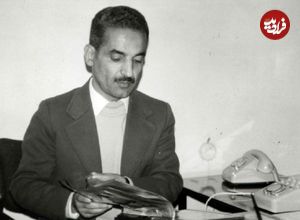 عکس؛ سفر در زمان؛ «شهید رجایی در یک سفر و در کنار بنی صدر»؛ سال 59