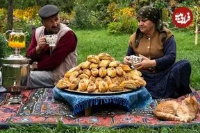ببینید| غذای روستایی در آذربایجان؛ پخت شیرینی سنتی گردویی توسط مادربزرگ روستایی 