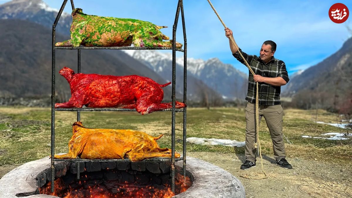 (ویدئو) روش دیدنی یک آشپز مشهور آذربایجانی در پخت سه بره 25 کیلوگرمی در تنور