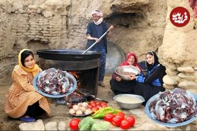 ببینید؛ غذای روستایی در افغانستان؛ پخت قابلی پلو توسط خانواده افغان