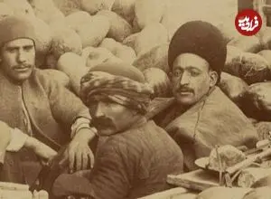 عکس| سفر زمان؛ جمع «هندوانه‌فروش‌ها» در بازار تهران در دوران ناصرالدین شاه