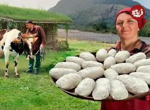 ببینید| غذای روستایی در آذربایجان؛ تهیه پای پنیر سنتی با شیر تازه در طبیعت روستا