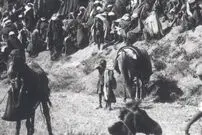 (تصاویر) سفر به عصر قاجار؛ کشمش‌پاک‌کن‌های مراغه تا تعزیه‌خوان‌های کامرانیه