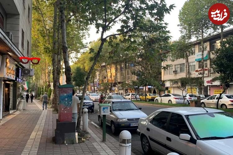 عکس؛ سفر در زمان؛ «5 جوان گیلانی در بلوار گلسار رشت، وقتی زمین خالی بود»؛ سال 1355