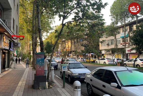 عکس؛ سفر در زمان؛ «5 جوان گیلانی در بلوار گلسار رشت، وقتی زمین خالی بود»؛ سال 1355