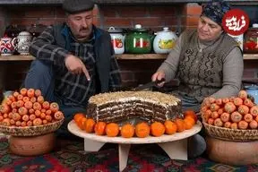 ببینید| غذای روستایی در آذربایجان؛ پخت کیک هویج توسط مادربزرگ روستایی