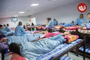 ببینید| فرار دسته جمعی معتادان از یک کمپ ترک اعتیاد در مشهد