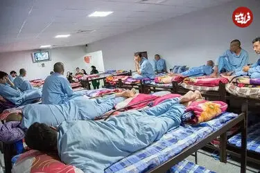 ببینید| فرار دسته جمعی معتادان از یک کمپ ترک اعتیاد در مشهد