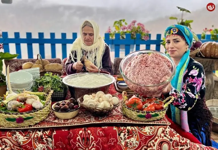 ببینید| غذای روستایی در ایران؛ پخت کوفته با گوشت چرخ کرده در طبیعت زیبای روستا