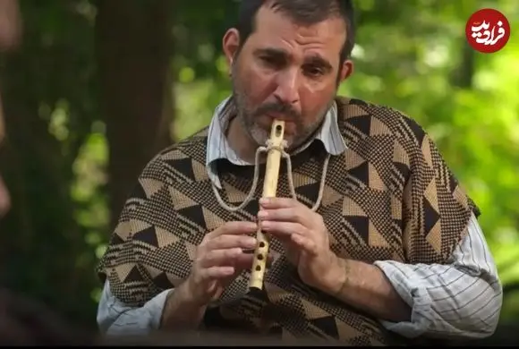 عکس| سفر در زمان؛ سلفی جالب «جاوید» در پشت صحنه سریال سوجان؛ سال 1402