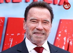 عکس| سفر در زمان؛ «آرنولد» در حال بازی در مسابقات تنیس RFK 1977 در نیویورک؛ سال 1355