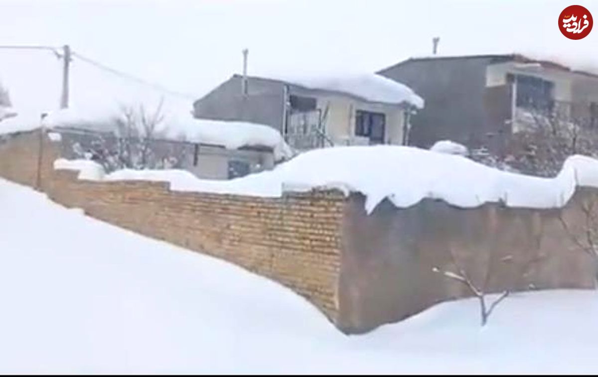 (ویدئو) بارش یک متری برف مردم این نقطه از کشور را غافلگیر کرد 