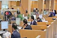 ببینید؛ افشای فیش حقوقی یک کارمند رده متوسط بانک توسط مجری صداوسیما 