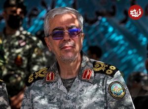 عکس؛ سفر در زمان؛ «سرلشکر باقری» در یک جلسه نظامی در زمان جنگ؛ دهه 60