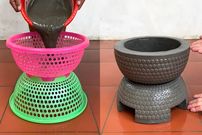 ببینید؛ نحوه ساخت یک گلدان کم هزینه با سیمان و سبد پلاستیکی به روش استاد چینی