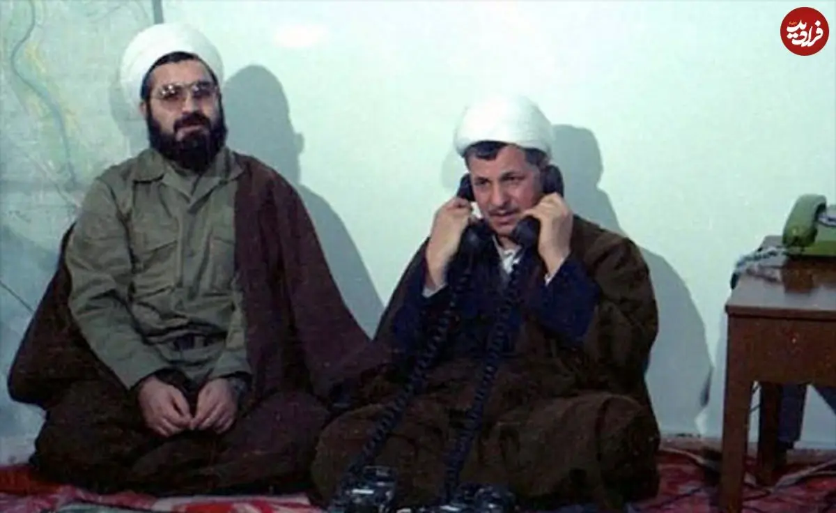 عکس| سفر در زمان؛ «حسن روحانی» در کنار «امام خمینی» در نوفل لوشاتو؛ سال 57