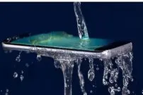 روشی ساده برای خارج کردن آب از بلندگوی گوشی 