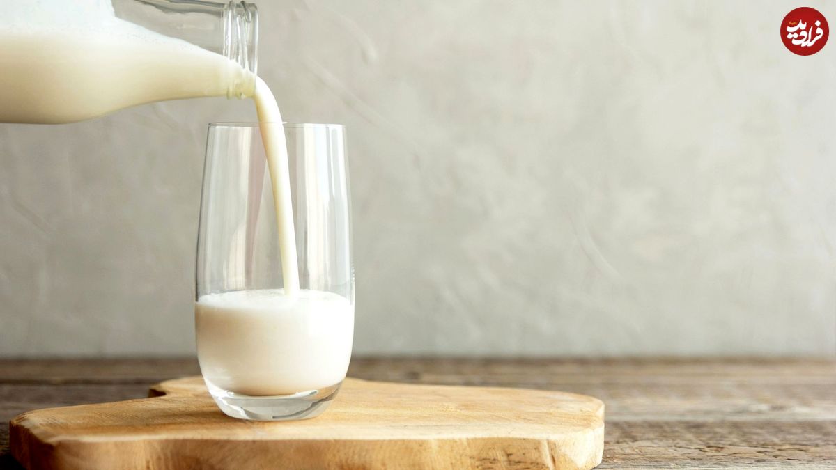 هرگز شیر را با این ۱۱ ماده غذایی نخورید!
