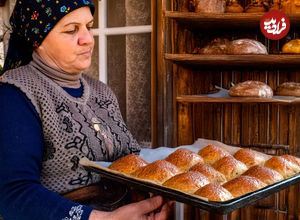 (ویدئو) پخت شیرینی سنتی بادامبورا توسط مادر بزرگ روستایی آذربایجانی