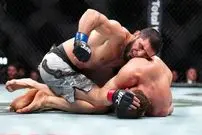 ببینید؛ اسلام ماخاچف با شکست جک دلا مادالنا قهرمان دو دسته UFC شد 