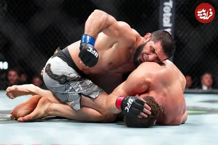 ببینید؛ اسلام ماخاچف با شکست جک دلا مادالنا قهرمان دو دسته UFC شد 