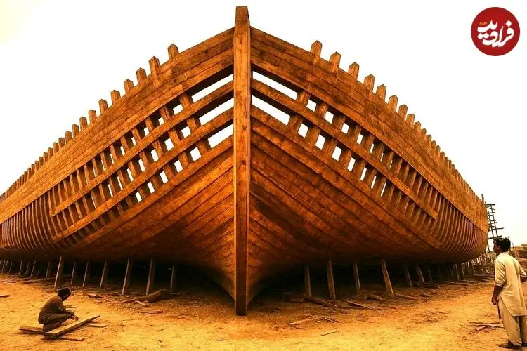 ببینید| مراحل ساخت یک کشتی عظیم چوبی توسط نجاران ماهر پاکستانی