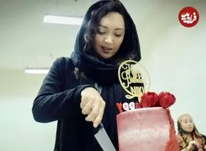 عکس| سفر زمان؛ تیپ و چهرۀ «نیکی کریمی» در پشت‌صحنۀ «شیفت شب»