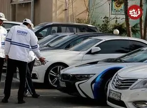 عکس| سفر زمان؛ «پلیس خانم راهنمایی و رانندگی در تهران»؛ سال 49