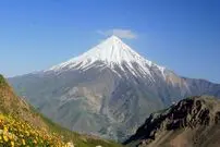 (عکس) تصویر خیره‌کننده کوه دماوند از حوضچه سلطان قم
