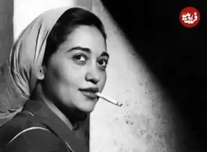 عکس| سفر در زمان؛ «مرضیه» خواننده قبل انقلاب در کنار مادرش؛ دهه 50