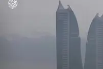 ببینید| ابر سیاه دود بر فراز منامه/ آتش در مخازن سوخت