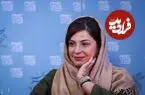 عکس| سفر زمان؛ «اکبر عبدی و سیما تیرانداز» در حاشیه یک برنامه تلویزیونی؛ اواخر دهه 90