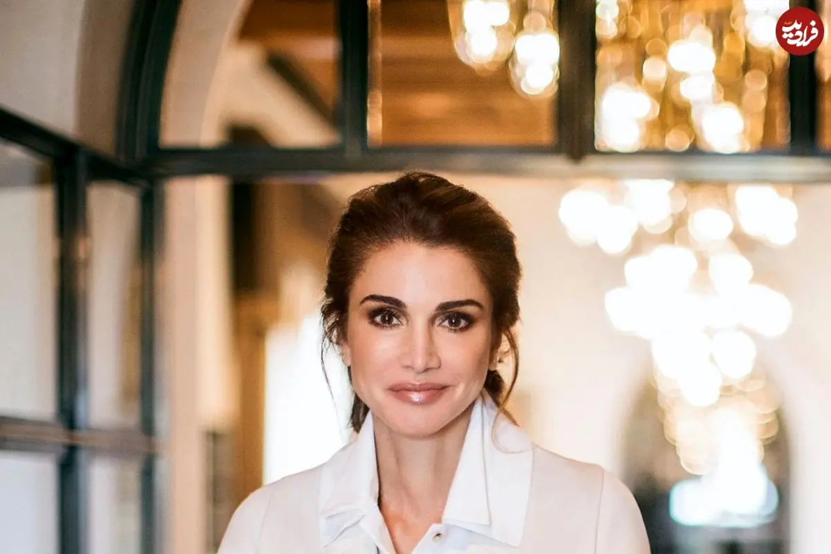 عکس| سفر در زمان؛ «رانیا ملکه اردن» در حال بازی با فرزندانش در کاخ البرکه؛ سال 1378