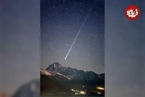 عکس روز ناسا و نمایش آسمانی یک دنباله‌دار 