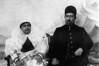 عکس؛ سفر در زمان؛ «همسر محمدعلی شاه در کنار پسر و دختران اش»؛ دهه 1280