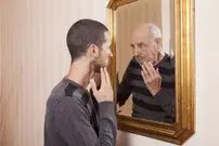 این نشانه‌ها می‌گویند دارید پیر می‌شوید! از نحوه جوراب پوشیدن تا بیدار شدن بدون زنگ